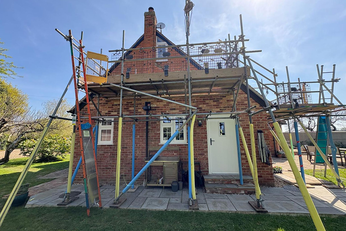 Cat-Scaffolding-solar-panel-roof-Image-1