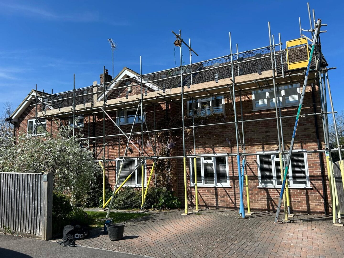 scaffolding for solar panel installation